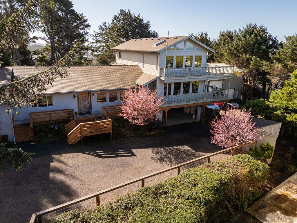5273 NW Logan Road in Roads End, Lincoln City, Oregon